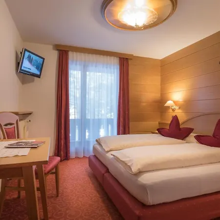Bed & Breakfast Garni La Vara Corvara In Badia