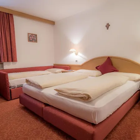 Garni La Vara 2* Corvara