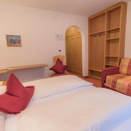 Garni La Vara Bed & Breakfast