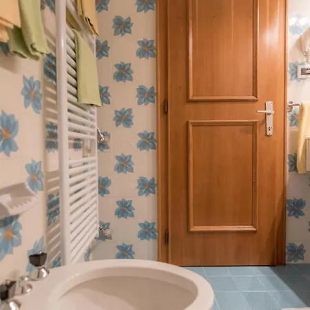 Garni La Vara Bed & Breakfast 2*